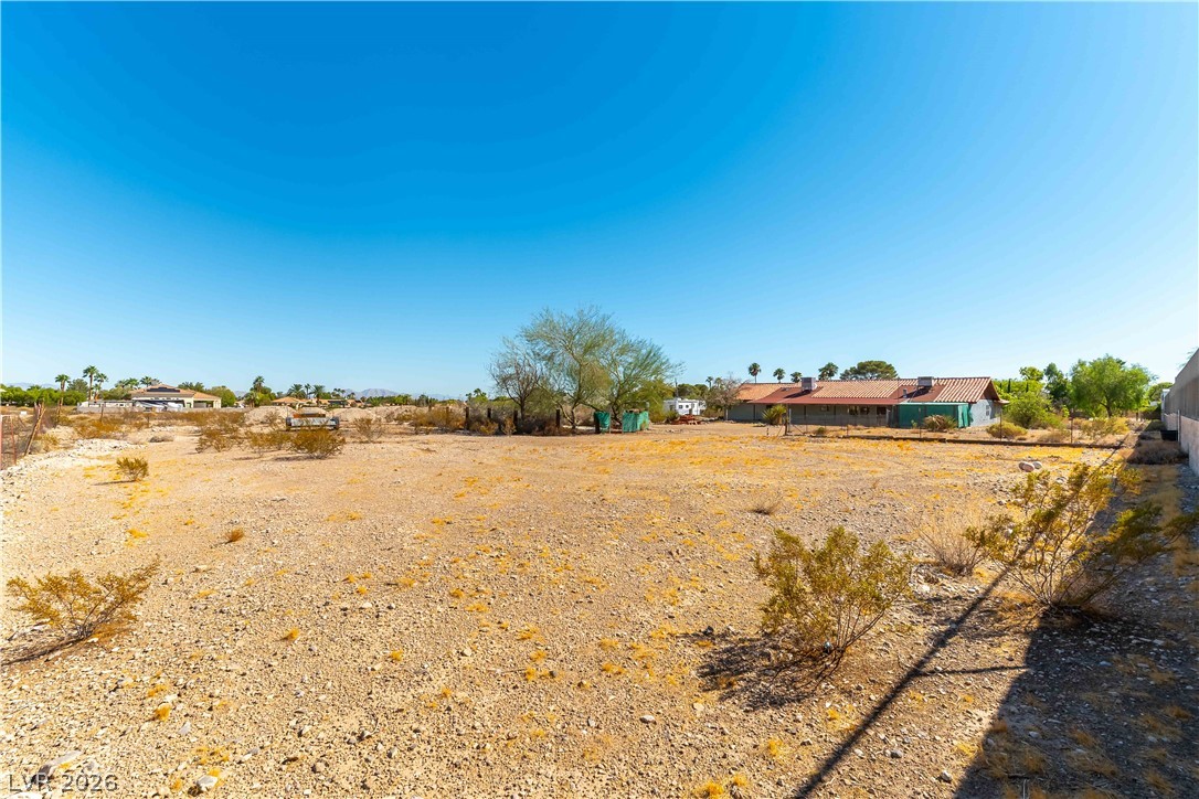 8520 West Hammer Lane Property Photo 30