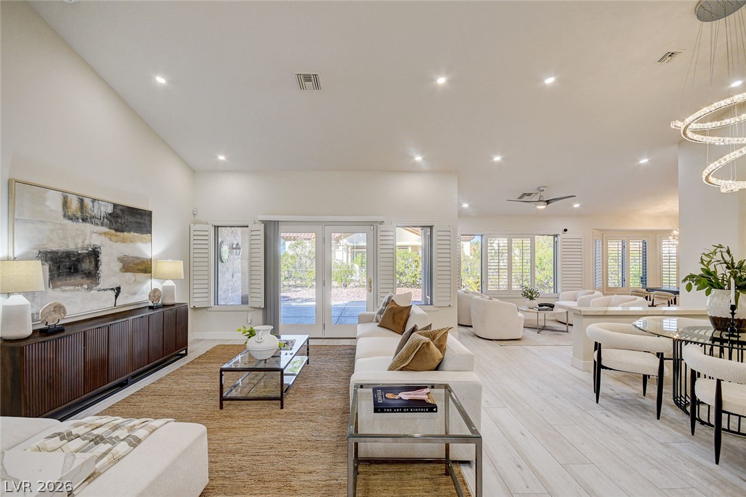 10044 Woodhouse Drive Property Photo 4