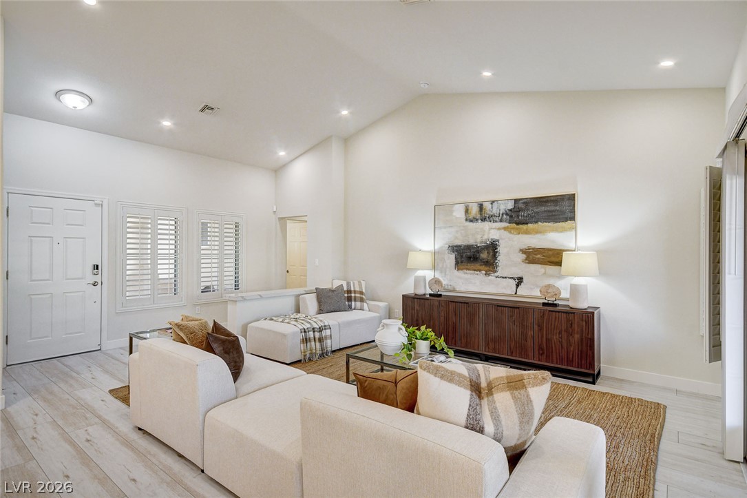 10044 Woodhouse Drive Property Photo 15