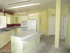 3080 West Hardy Lane Property Photo 6