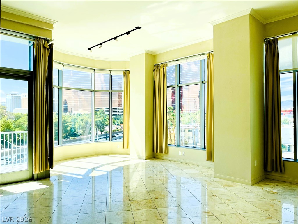 360 East Desert Inn Road 507 Property Photo 3