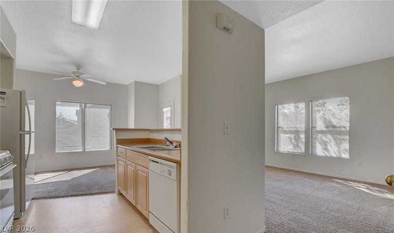 8250 North Grand Canyon Drive 2113 Property Photo 7