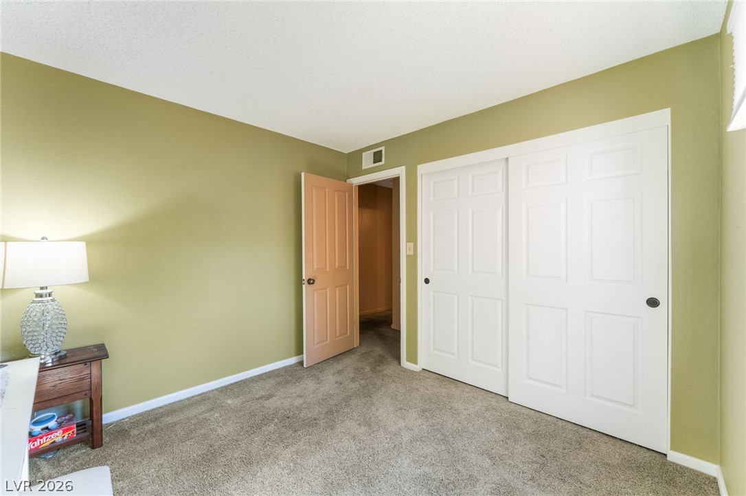 921 Macfarlane Street Property Photo 17