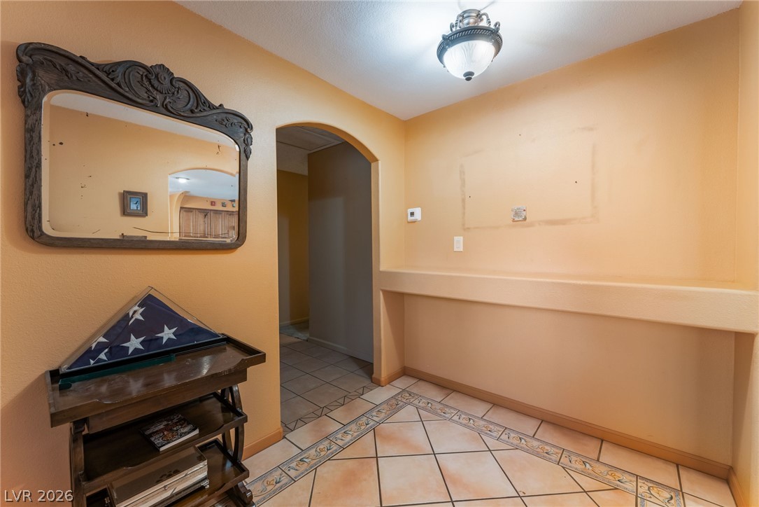921 Macfarlane Street Property Photo 30