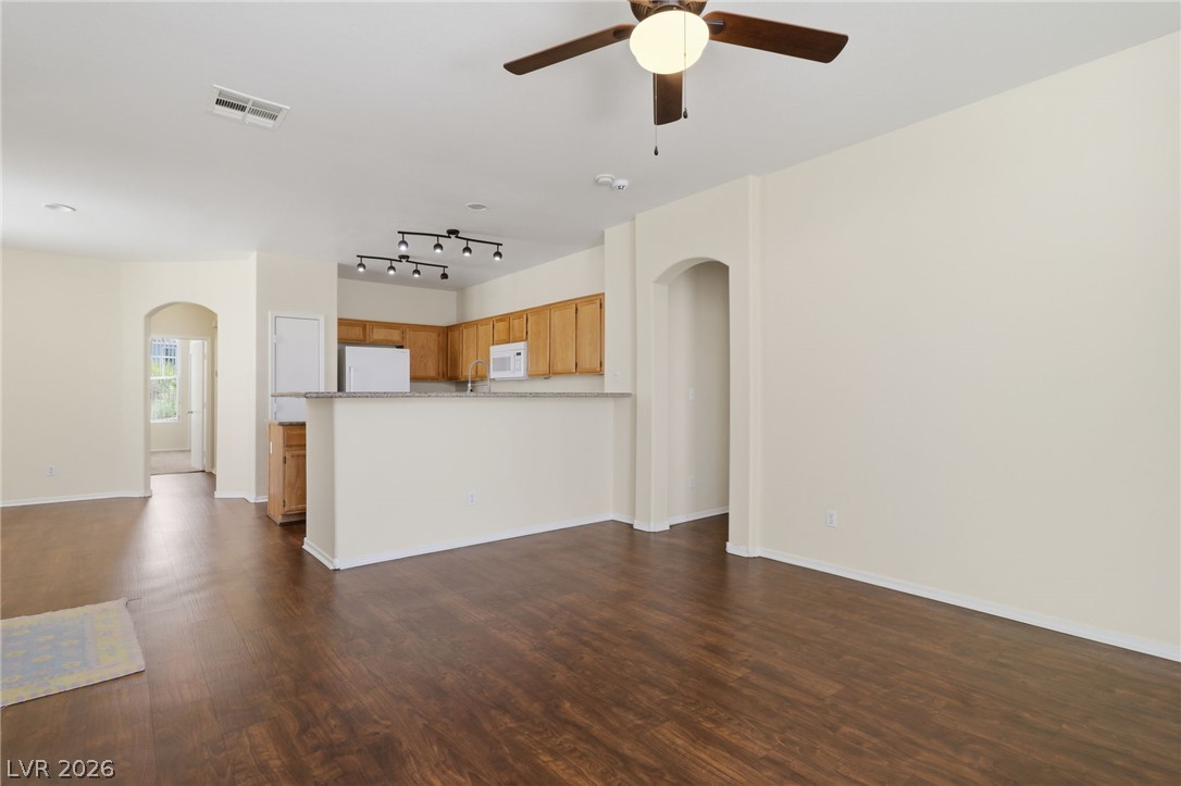 2528 Living Rock Street Property Photo 8