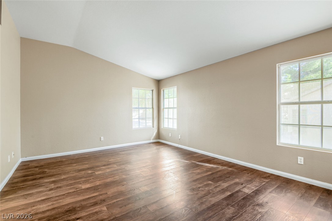 4920 Winterset Drive Property Photo 19