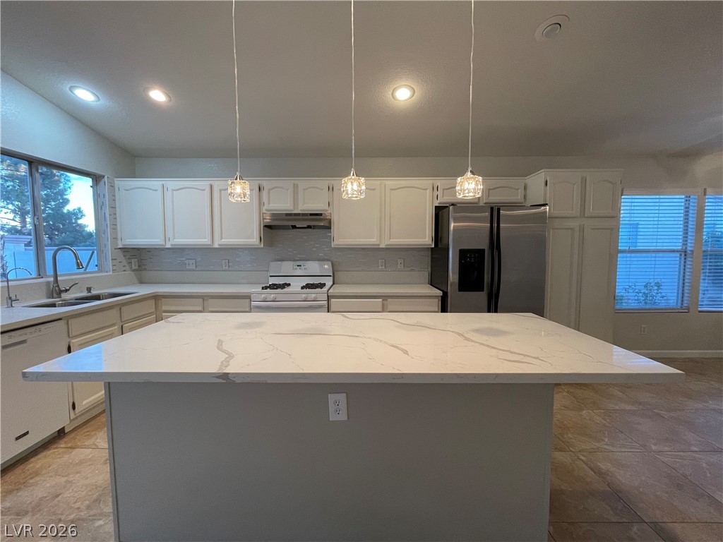 1860 Stablegate Avenue Property Photo 14