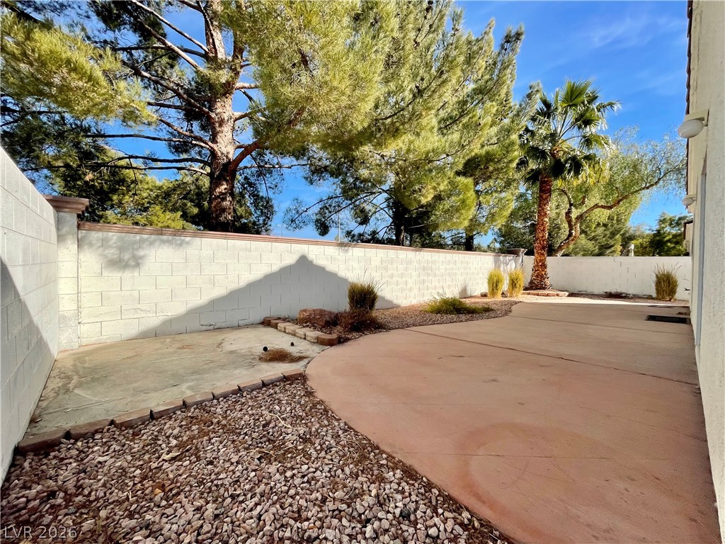 1860 Stablegate Avenue Property Photo 27
