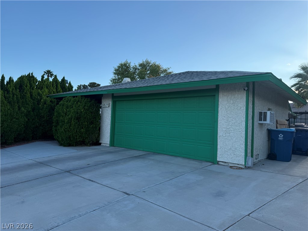 5829 Halfmoon Way Property Photo 2