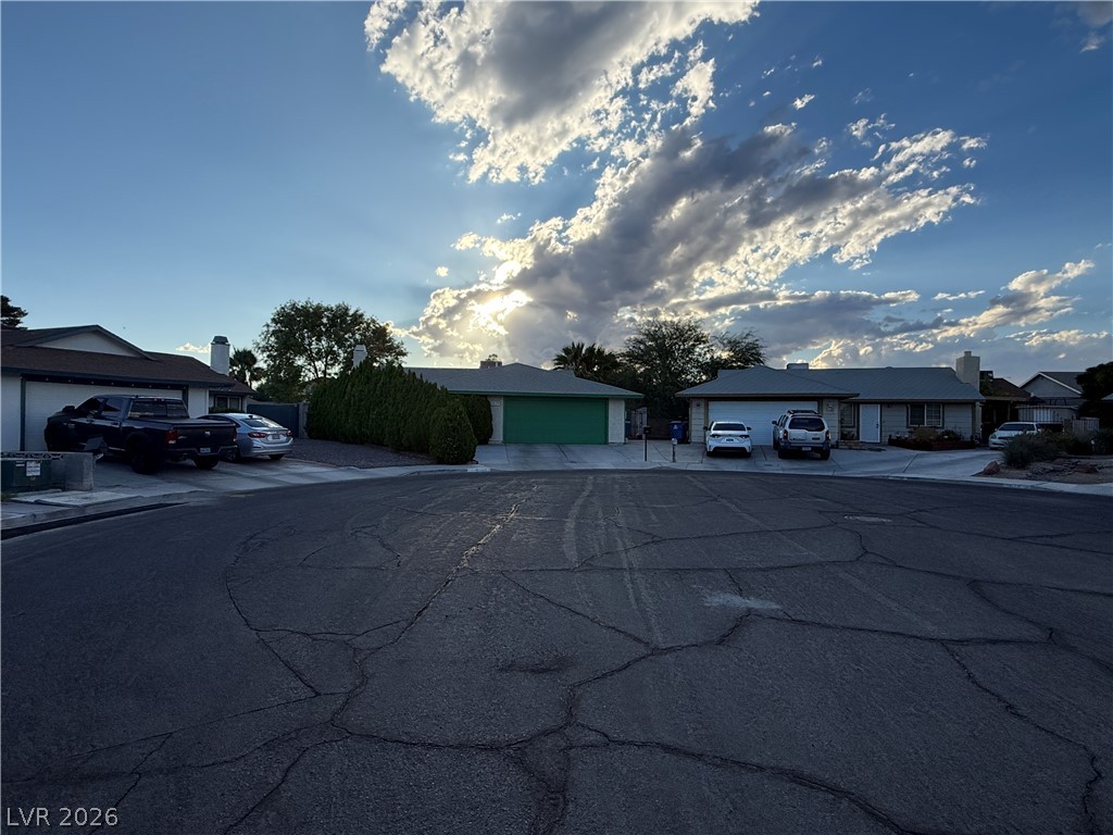 5829 Halfmoon Way Property Photo 4