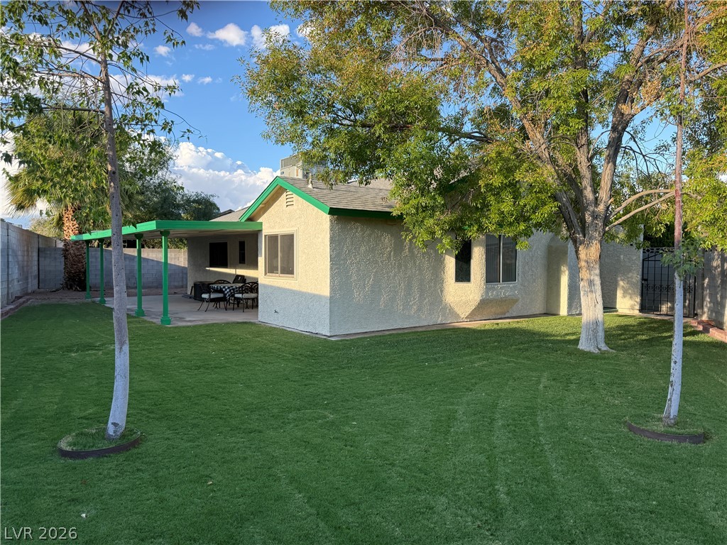 5829 Halfmoon Way Property Photo 9