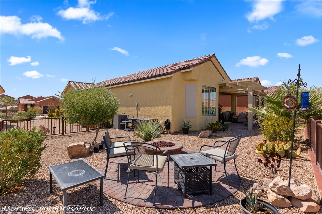 1147 Cherry Blossom Way Property Photo 4