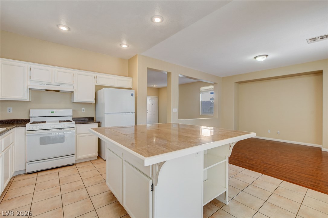8541 Last Point Avenue Property Photo 9