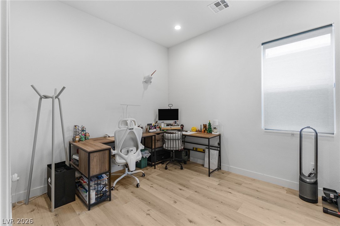 8935 Cassia Winds Street Property Photo 11