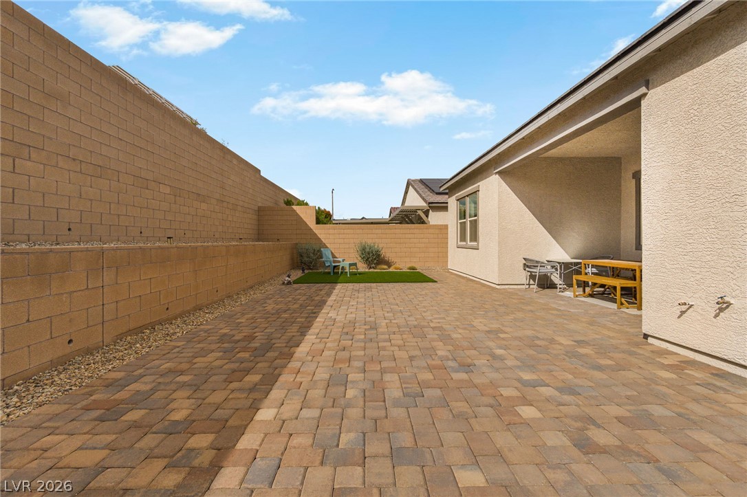 8935 Cassia Winds Street Property Photo 22