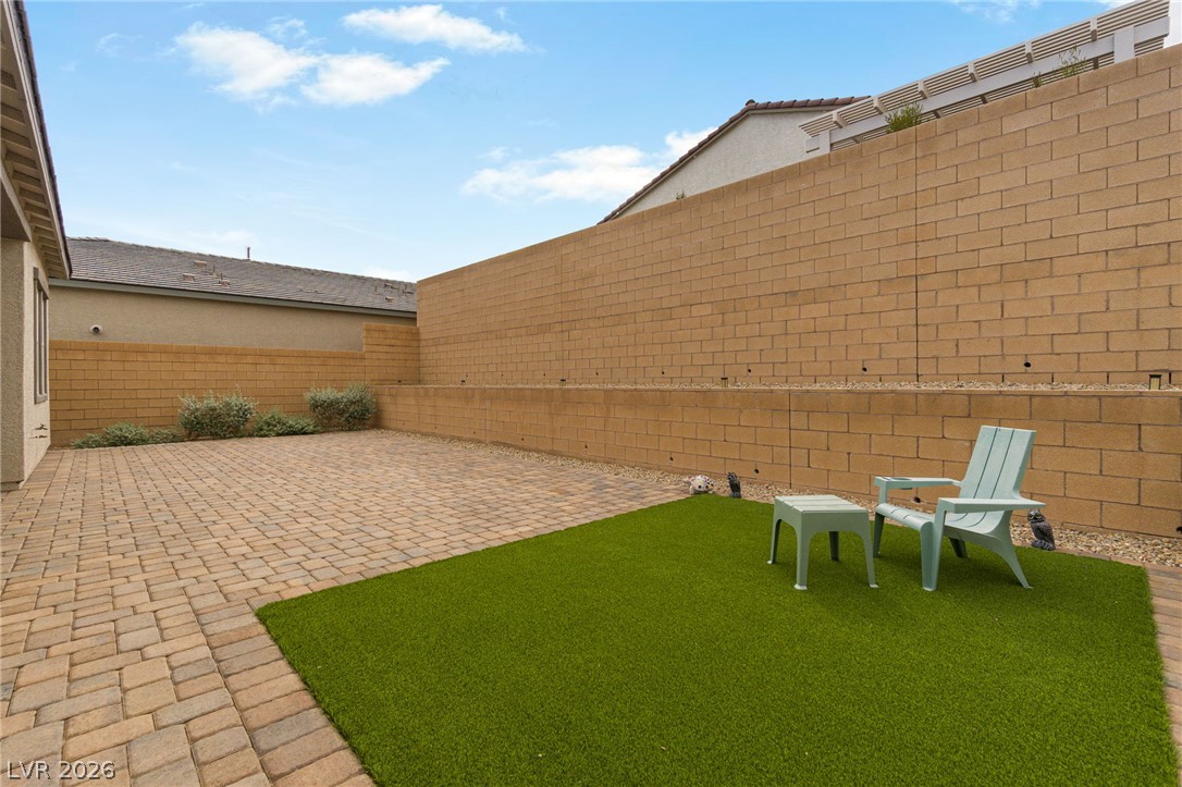 8935 Cassia Winds Street Property Photo 23