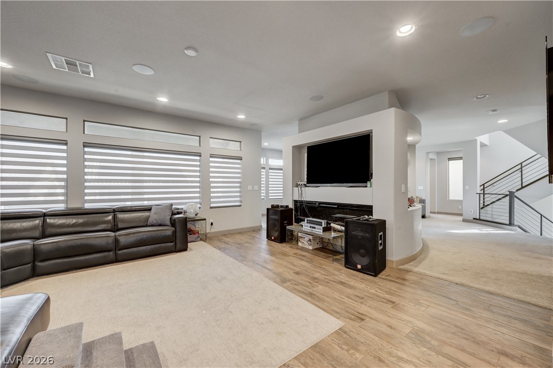 9738 Golden Thread Court Property Photo 11