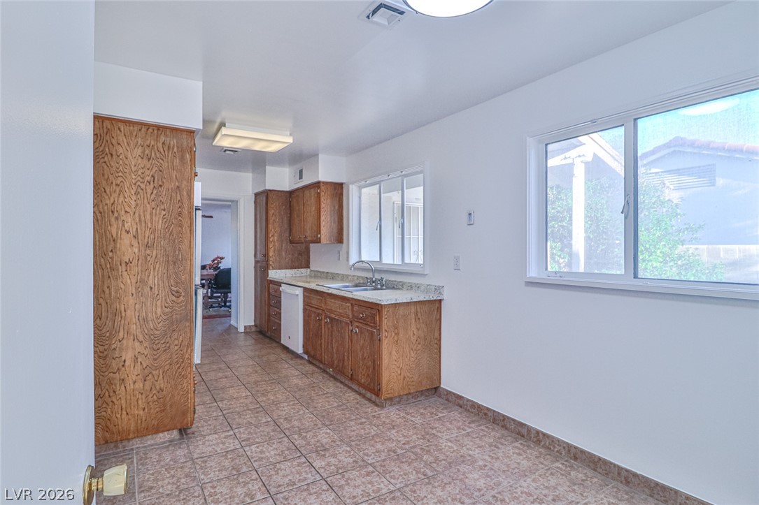 1517 Bryn Mawr Avenue Property Photo 30