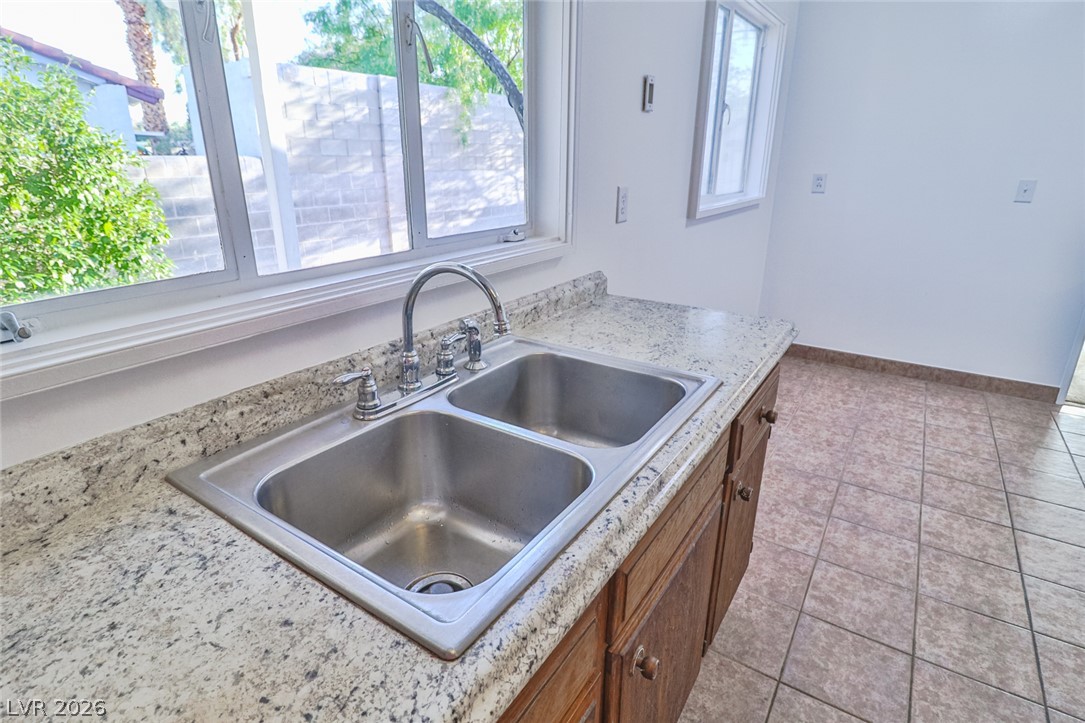 1517 Bryn Mawr Avenue Property Photo 32