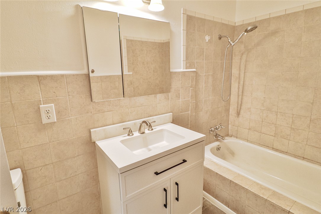 1517 Bryn Mawr Avenue Property Photo 52