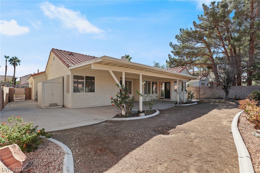 1042 Wainwright Court Property Photo 4