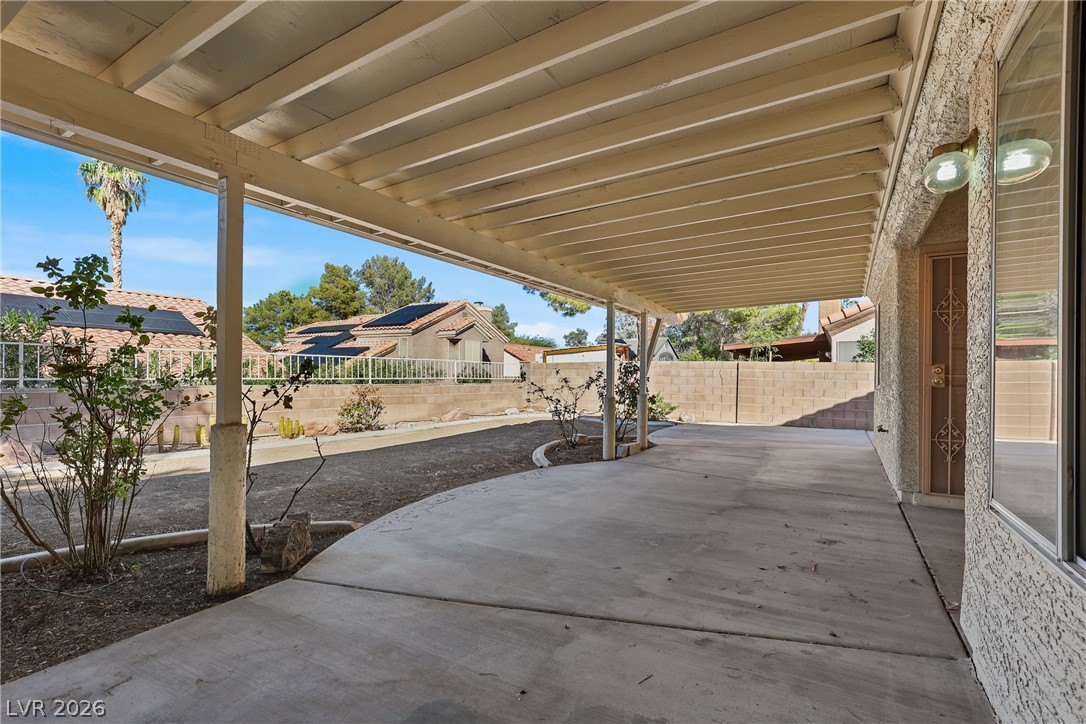 1042 Wainwright Court Property Photo 7