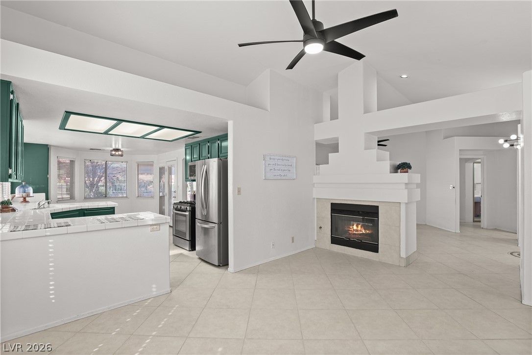 1042 Wainwright Court Property Photo 8