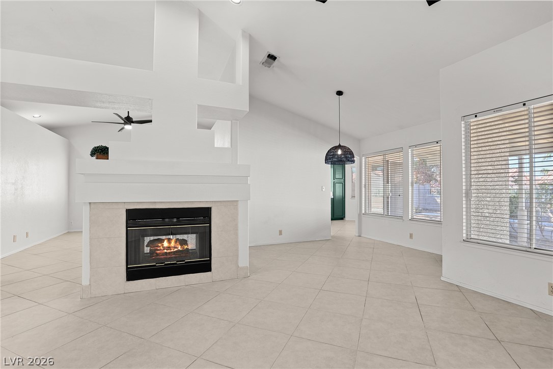 1042 Wainwright Court Property Photo 21