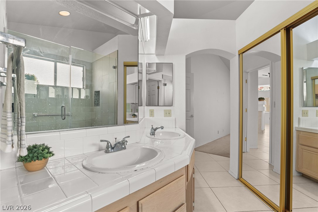 1042 Wainwright Court Property Photo 32
