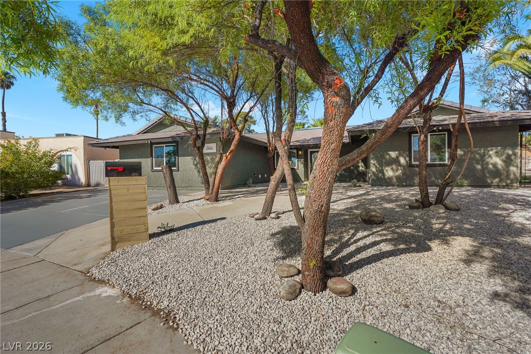 1504 Banner Circle Property Photo 3