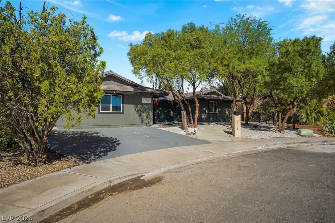 1504 Banner Circle Property Photo 4