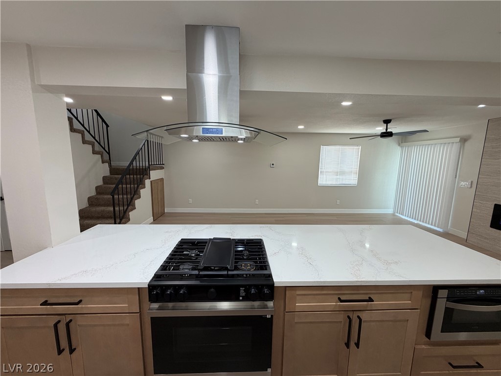 500 Grimsby Avenue Property Photo 11