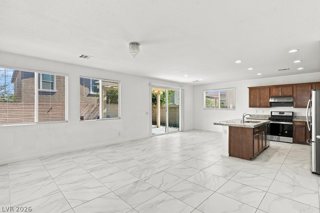 4722 Challenger Street Property Photo 6