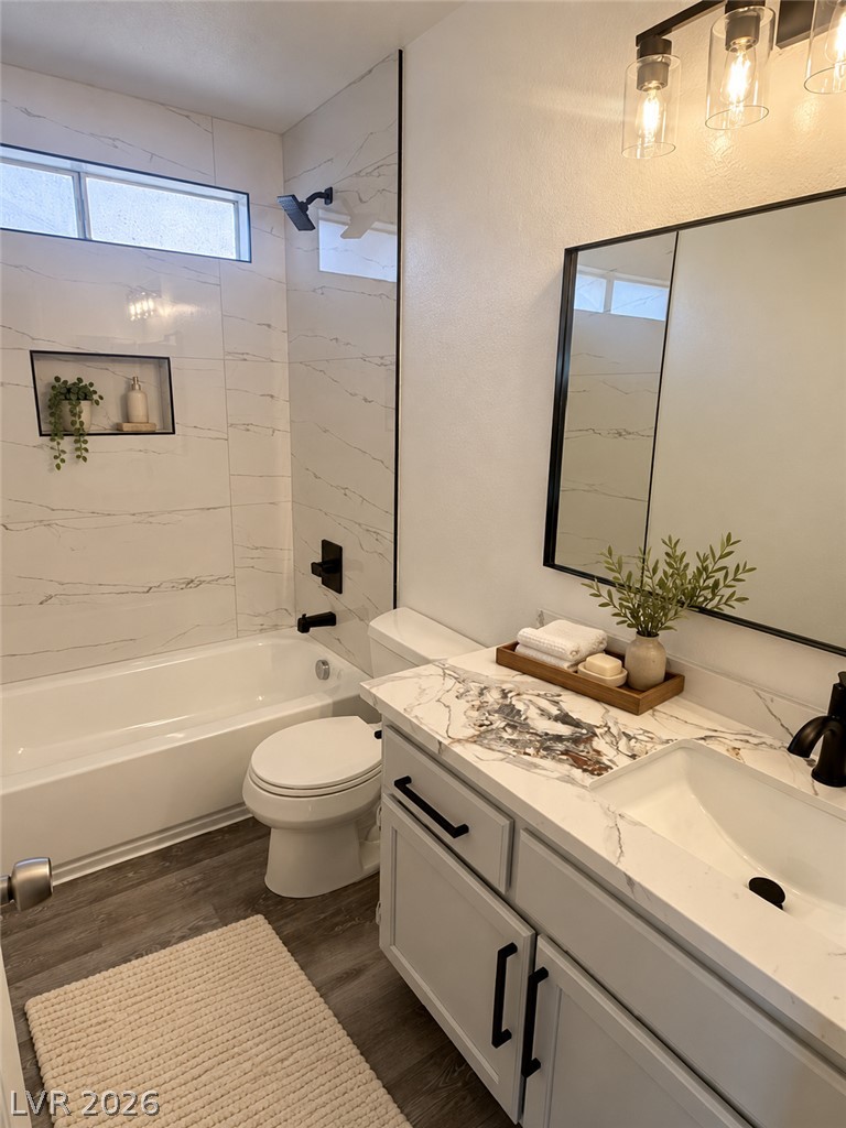 7566 Isley Avenue Property Photo 7