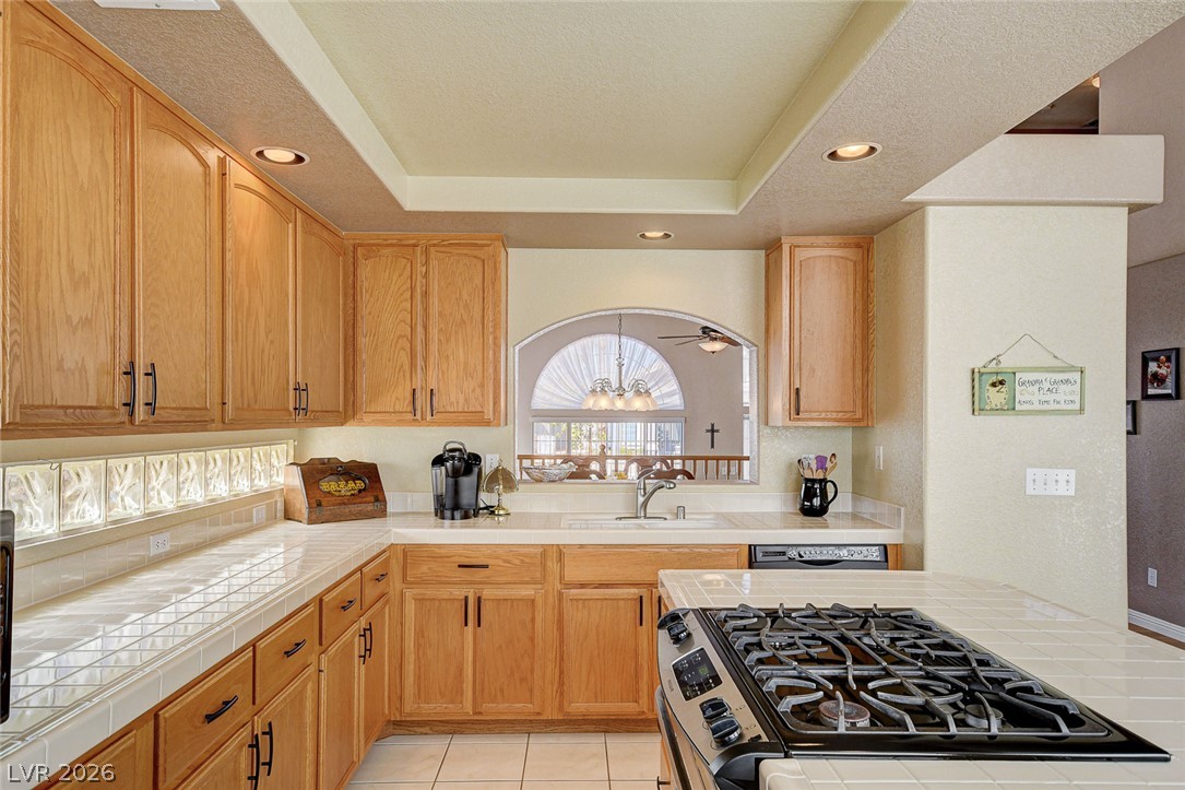 8963 Dove Cove Drive Property Photo 18