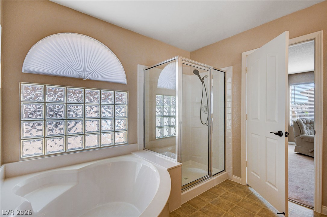 8963 Dove Cove Drive Property Photo 42