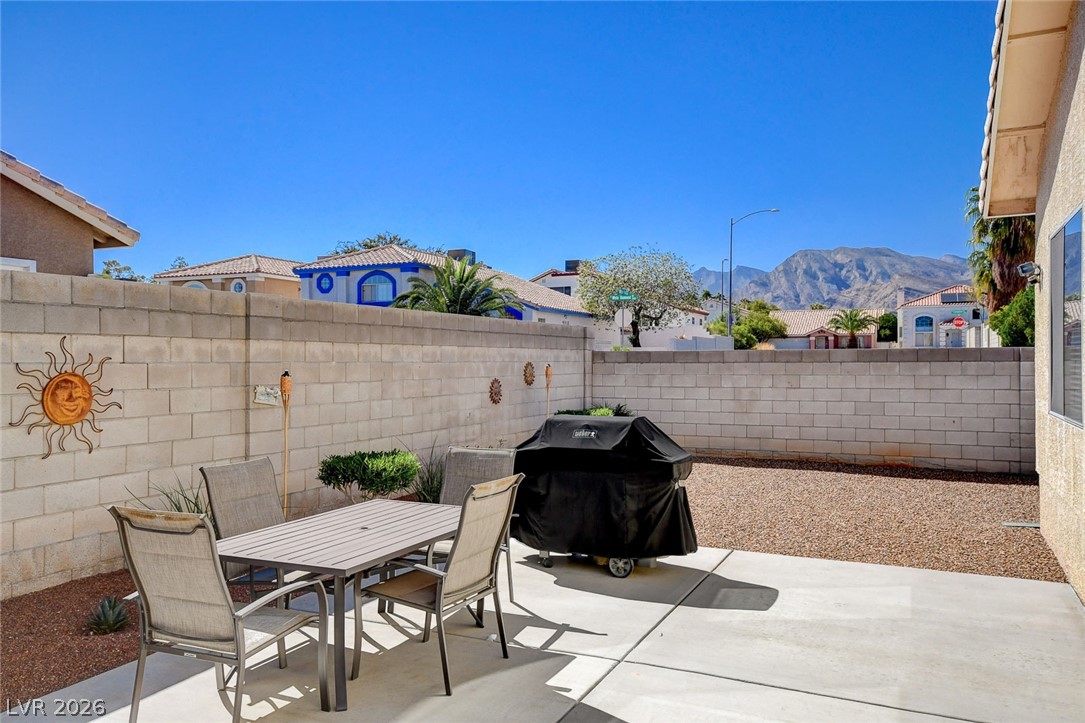 8963 Dove Cove Drive Property Photo 45