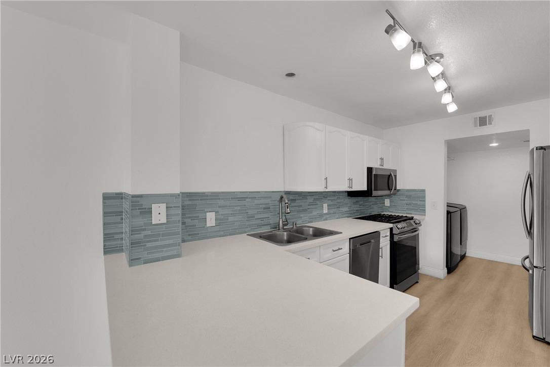 7620 Bauble Avenue Property Photo 7