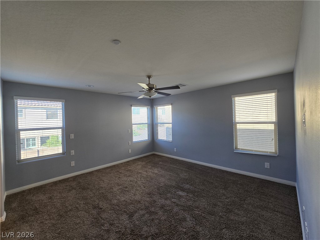 2926 Tremont Avenue Property Photo 12