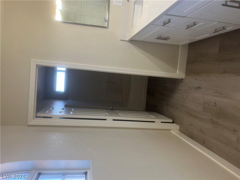 8001 Mt Royal Court Property Photo 7