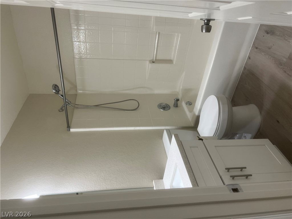 8001 Mt Royal Court Property Photo 18