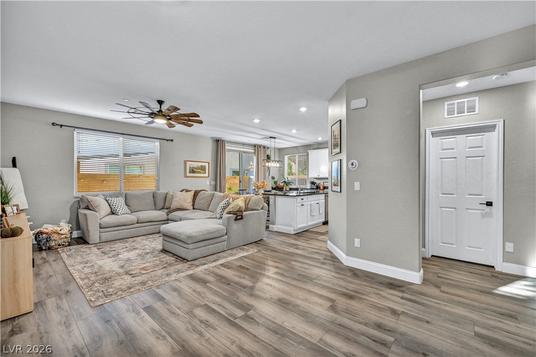 3212 Primrose Creek Court Property Photo 3