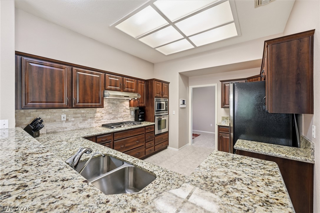 2829 Billy Casper Drive Property Photo 12