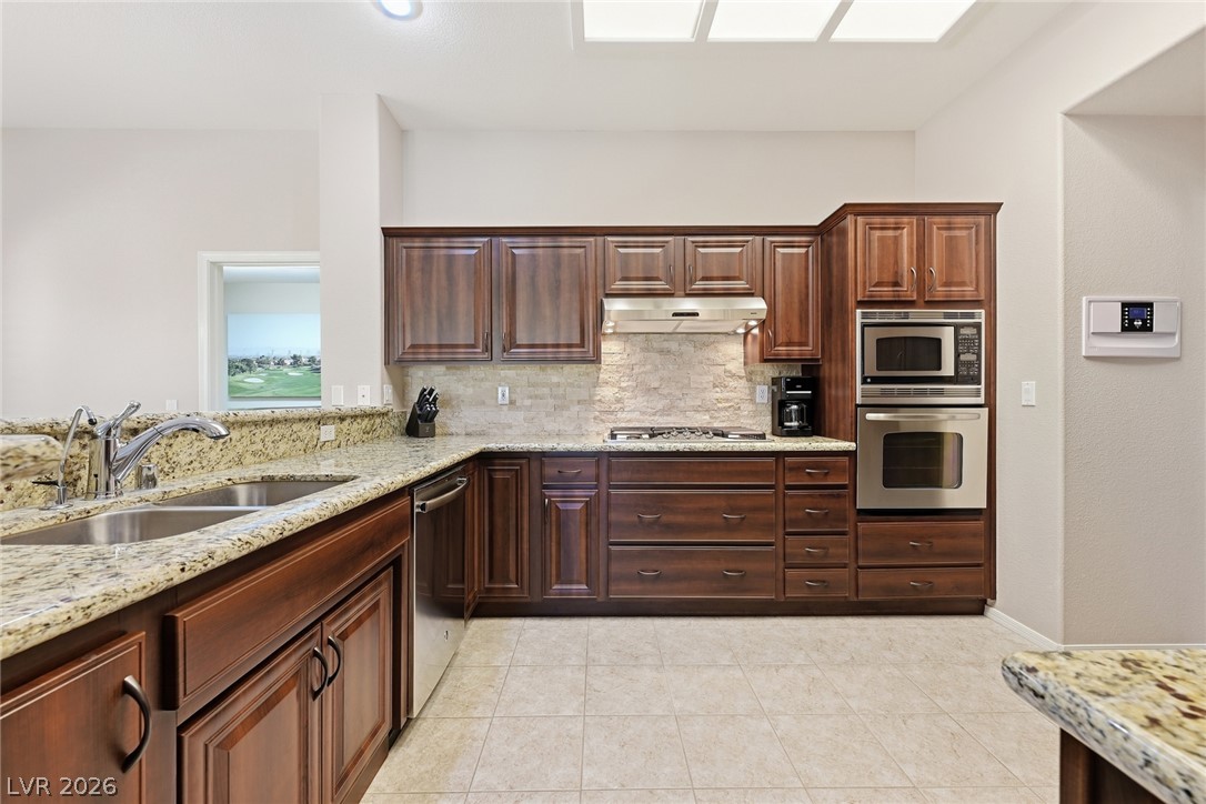 2829 Billy Casper Drive Property Photo 13