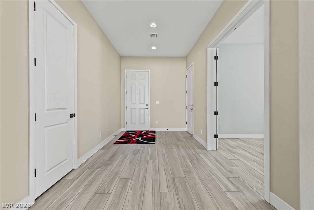 10086 Goff Grove Court Property Photo 5