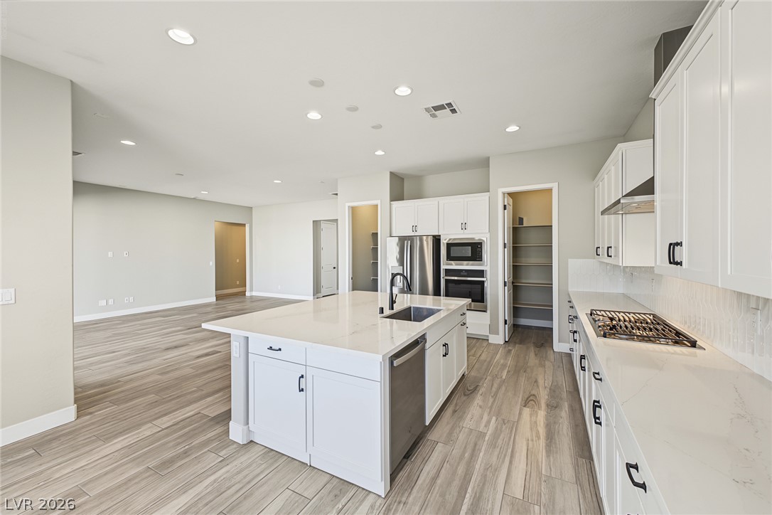 10086 Goff Grove Court Property Photo 18
