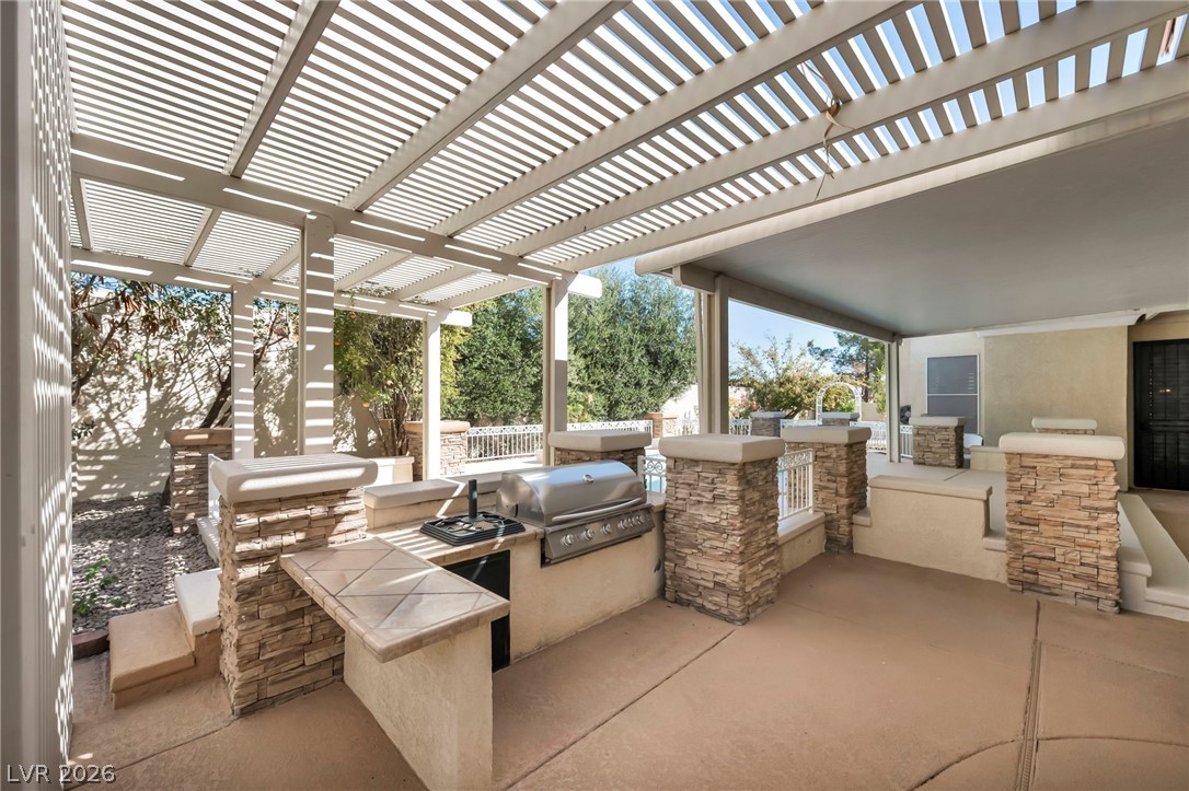 7904 Roxburgh Castle Avenue Property Photo 12