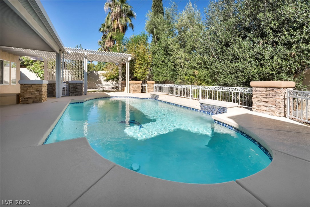 7904 Roxburgh Castle Avenue Property Photo 15