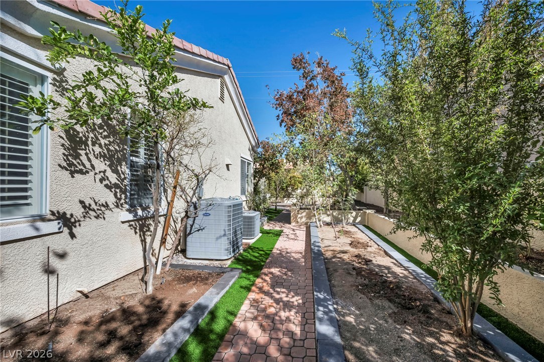 7904 Roxburgh Castle Avenue Property Photo 22