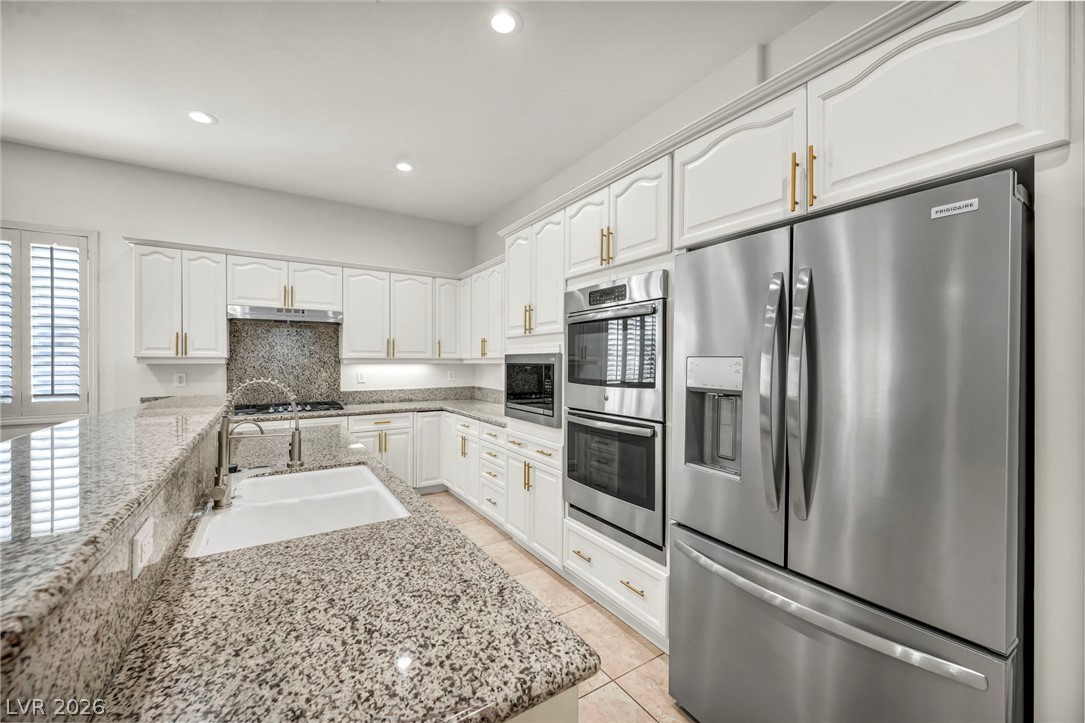 7904 Roxburgh Castle Avenue Property Photo 37